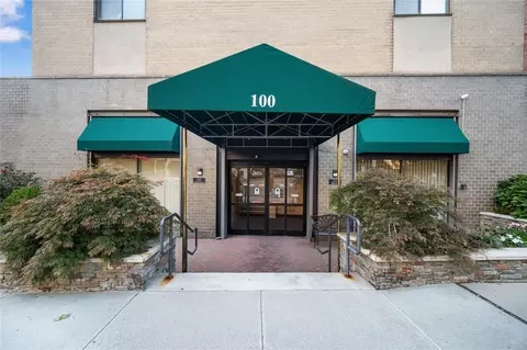100 E Hartsdale Ave #2KE, Greenburgh, NY 10530