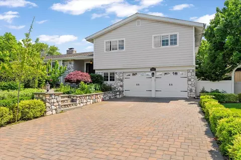 351 Riviera Dr S, Massapequa, NY 11758