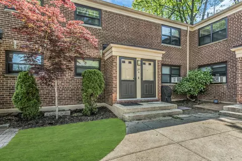 219-36 75th Ave #243A2, Oakland Gardens, NY 11364