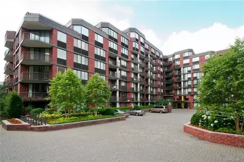 50 E Hartsdale Ave #3S, Greenburgh, NY 10530