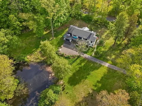 119 Cross Pond Rd, Pound Ridge, NY 10576