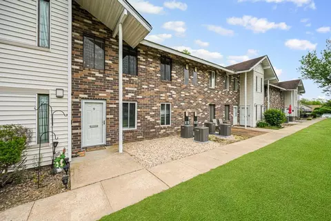 9 Sierra Ct #0, Coram, NY 11727
