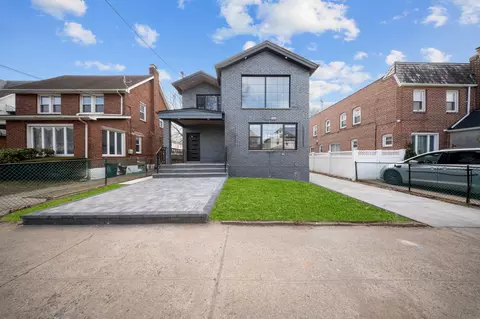20934 111th Rd, New York, NY 11429