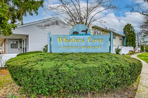 14 Whalers Cv, Babylon, NY 11702