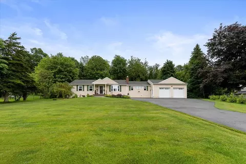 42 Gold Rd, Beekman, NY 12570