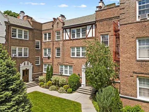 87 N Broadway #3J, White Plains, NY 10603