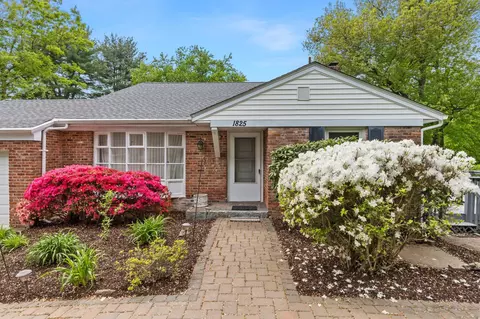 1825 Morningview Dr, Yorktown, NY 10598