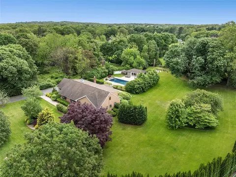 80 Woodlea Rd, Syosset, NY 11791