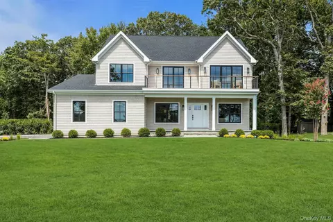 285 Blue Marlin Dr, Southold, NY 11971