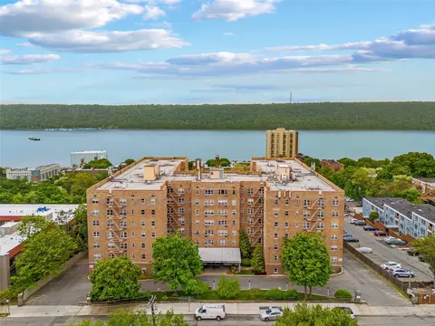 377 N Broadway #402, Yonkers, NY 10701