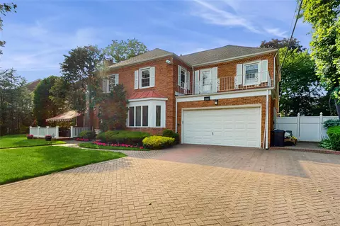 202 Broadway, Lawrence, NY 11559