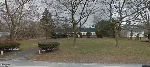 152 South Rd, Westhampton, NY 11977