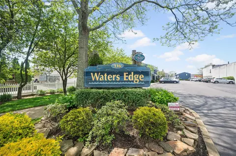 116 Westend Ave #12, Freeport, NY 11520