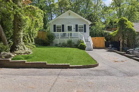 32 Flowerfield Rd, Sound Beach, NY 11789
