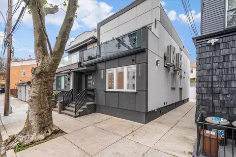 61-13 62nd St, New York, NY 11379