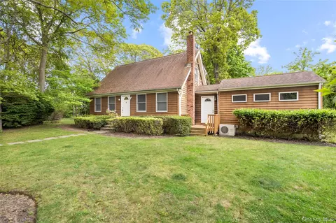 60 Hagerman Ave, Brookhaven, NY 11772