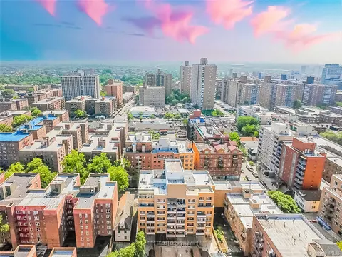 4317 Union St #2E, New York, NY 11355