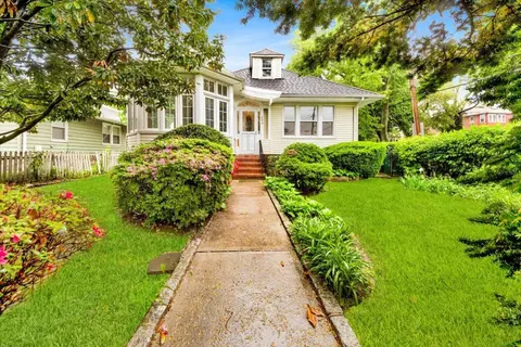 600 S 6th Ave, Mount Vernon, NY 10550