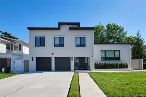 929 Jewel Dr, Valley Stream, NY 11581