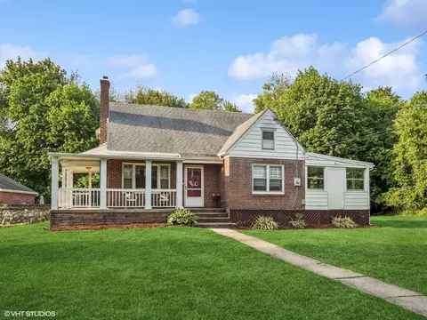 131 Chelsea Rd, Wappinger, NY 12590