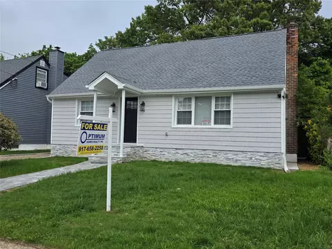 767 Martin Dr, Uniondale, NY 11553