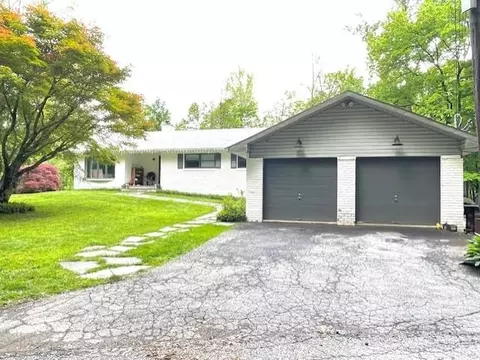 25 White Rd, Putnam Valley, NY 10579