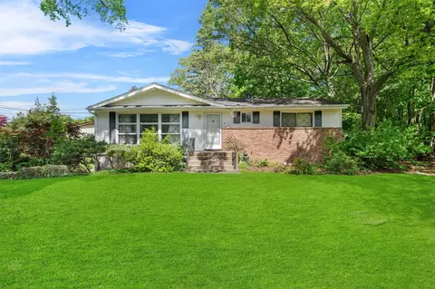 1 Elyise Rd, Ramapo, NY 10952
