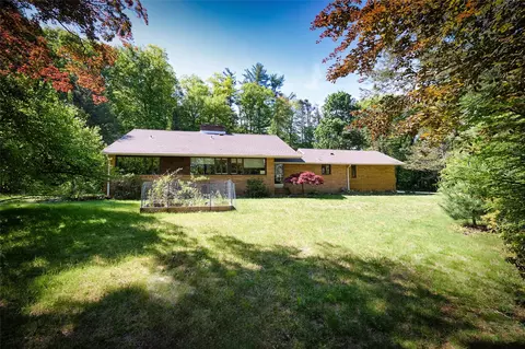 1 Ridge Rd, Tuxedo, NY 10987