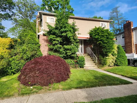 931 Orlando Ave, West Hempstead, NY 11552