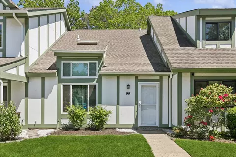 99 Drexelgate Ct, Middle Island, NY 11953