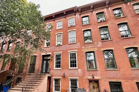 423 Clermont Ave, Brooklyn, NY 11238