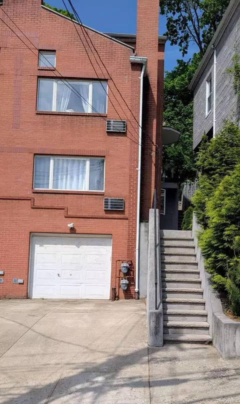 5465 Sylvan Ave, New York, NY 10471