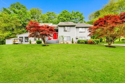 4 Aida Ln, Cortlandt, NY 10567