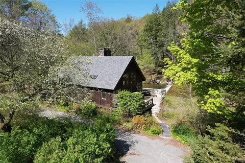 1987 Denning Rd, Denning, NY 12725