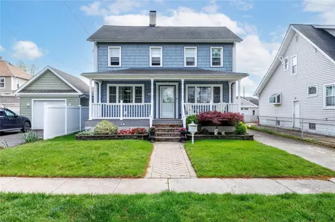 491 Henry St, Oceanside, NY 11572