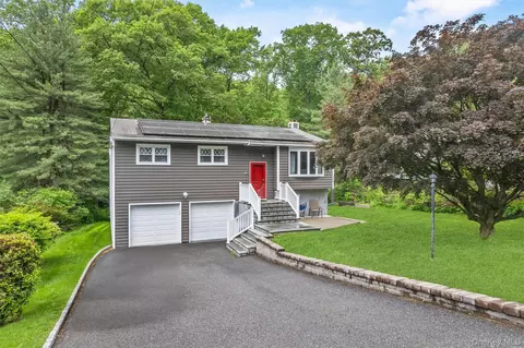 209 Laurel Dr, Cortlandt, NY 10567