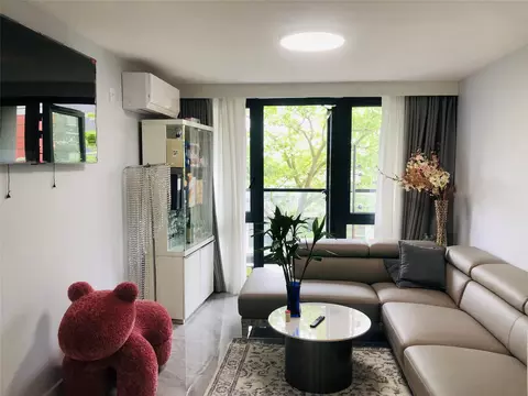 811 45th Blfs #3C, Brooklyn, NY 11220