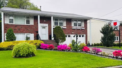 21 Eastwind Rd, Yonkers, NY 10710
