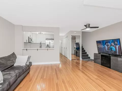 117 Sunset Blvd #10117, New York, NY 10473