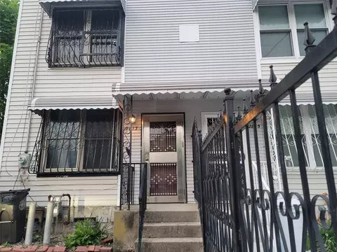 2813 W 30th St, Brooklyn, NY 11224
