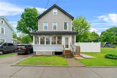 7 Barclay St, Port Jervis, NY 12771