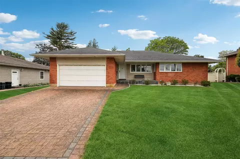 717 The Plain Rd, Westbury, NY 11590
