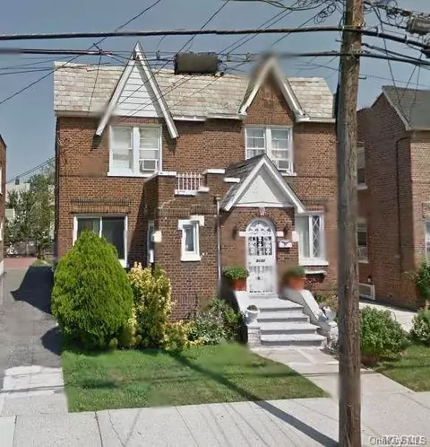 94-31 239th St, Hempstead, NY 11001