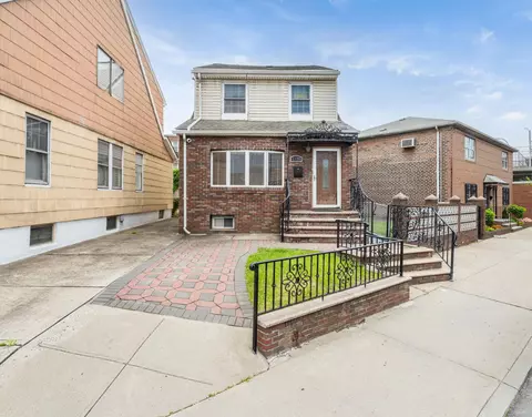 71-26 58 Ave, New York, NY 11378 photo 1