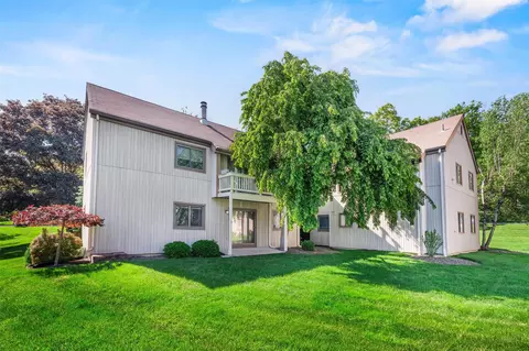 39 Sycamore Dr, Middletown, NY 10940