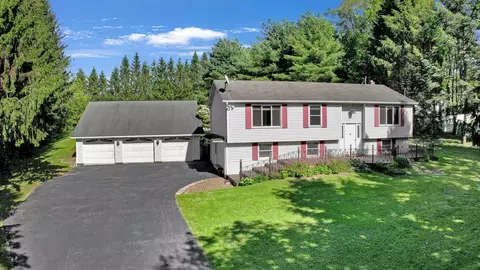 232 County Route 49, Wawayanda, NY 10973