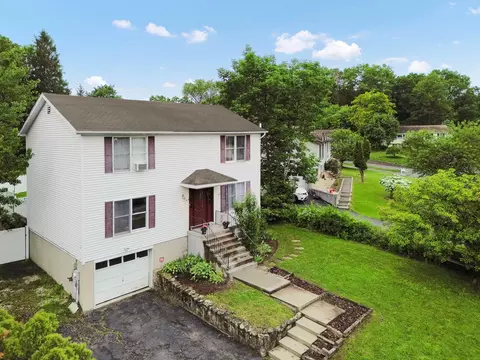 4 Kyle Ct, Carmel, NY 10512