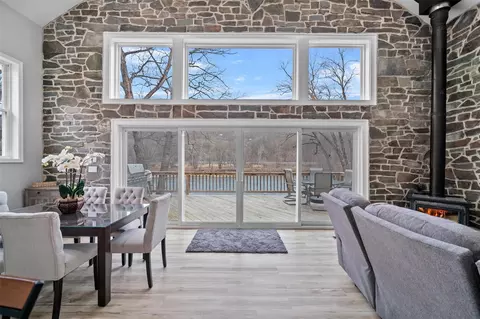 111 Riverbend Ln, Beach Lake, PA 18405