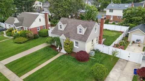1531 Sidney Pl, East Meadow, NY 11554