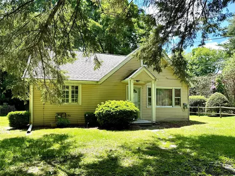 284 Titusville Rd, La Grange, NY 12603